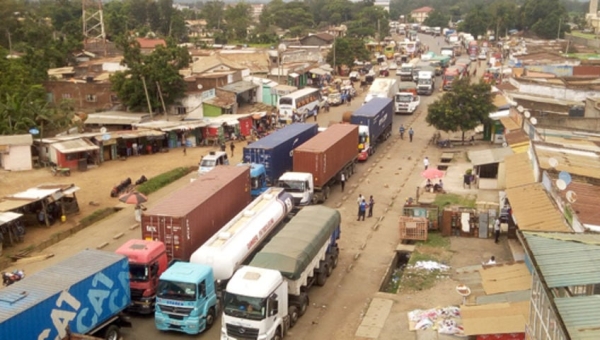 Trucks queue up at Malaba after clearing agents went on strike protesting the continued rerouting of empty trucks from the border to Lwakhakha border last week. 